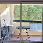 Climatise Et Loggia Au Calme Avec Linge Et Parking Inclus Agde