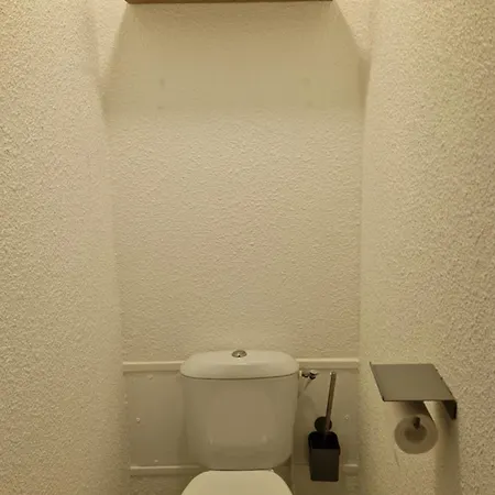 Climatise Et Loggia Au Calme Avec Linge Et Parking Inclus アパート アグド
