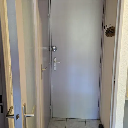 Climatise Et Loggia Au Calme Avec Linge Et Parking Inclus アパート